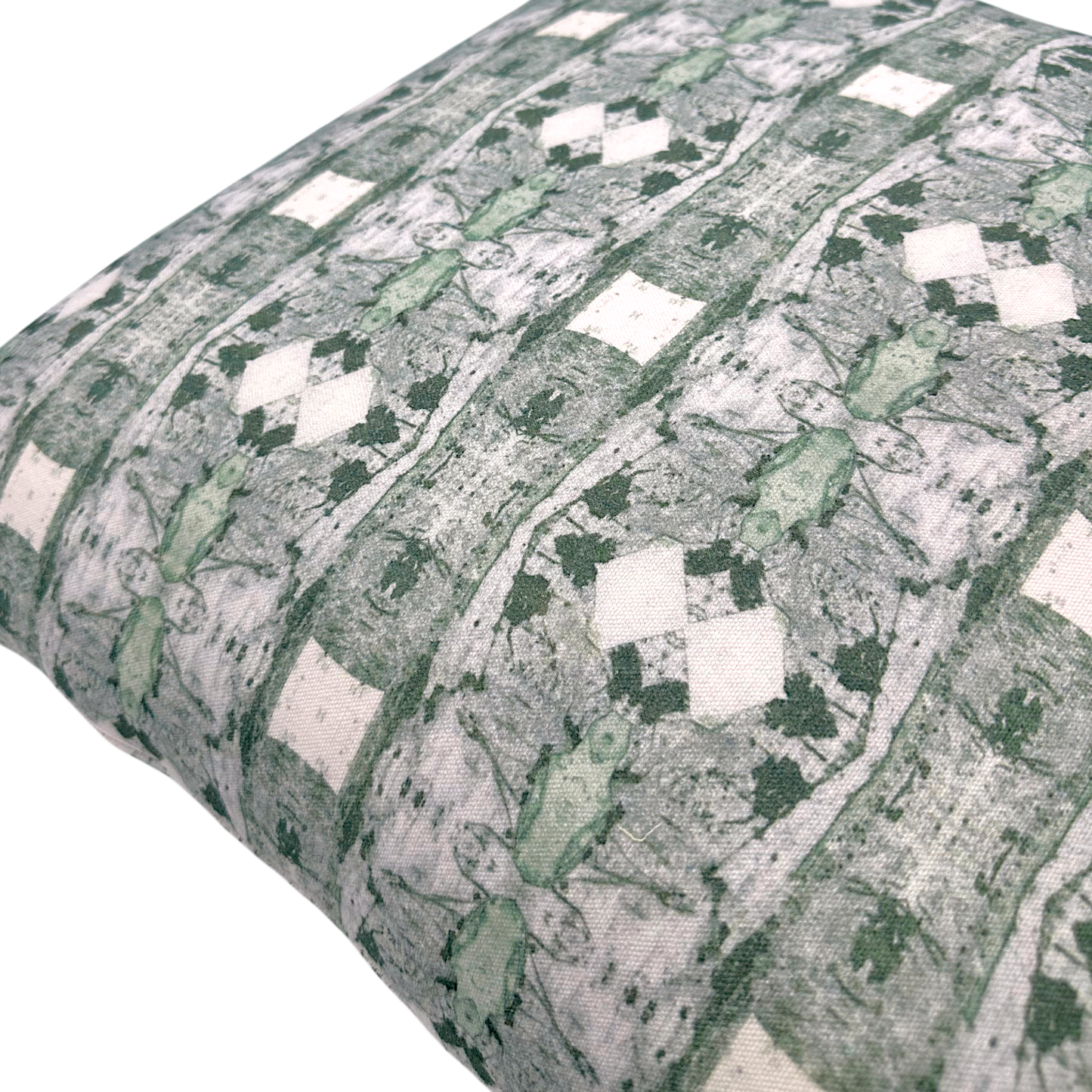 CUTTER DRUM Cover in Pistachio